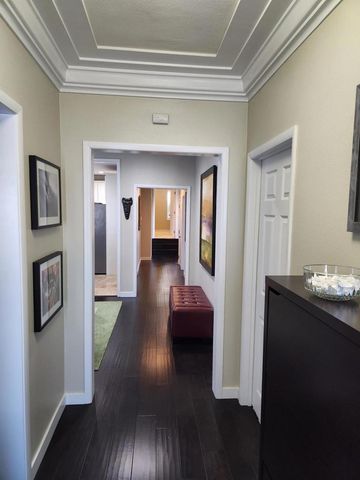 6225 S Verdun Avenue, Los Angeles, CA 90043