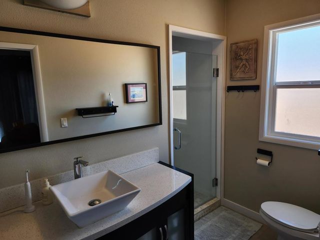 6225 S Verdun Avenue, Los Angeles, CA 90043
