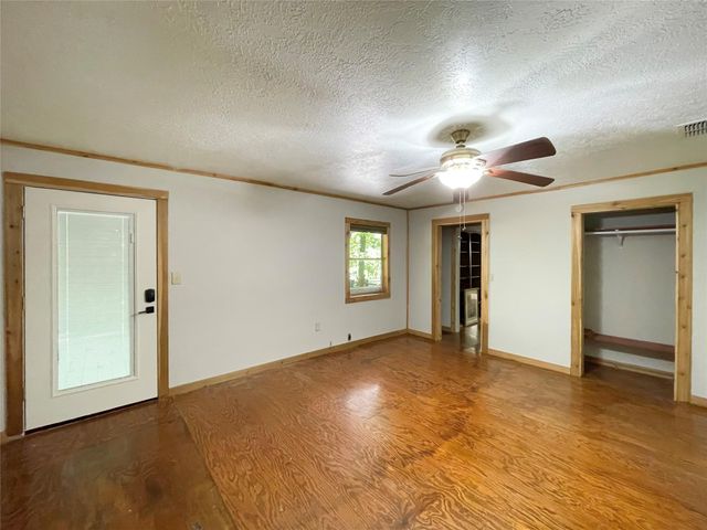 207 Arrowcrest Drive, Brookeland, TX 75931