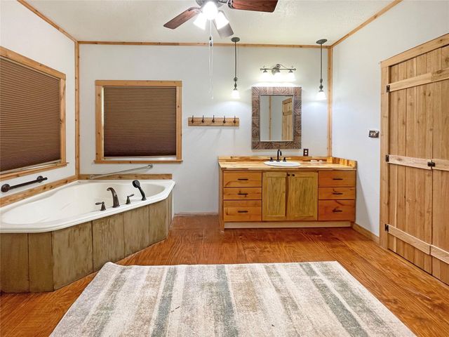 207 Arrowcrest Drive, Brookeland, TX 75931