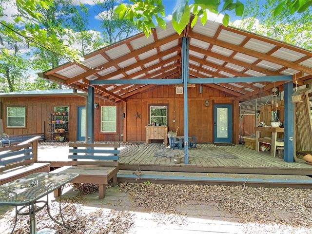 207 Arrowcrest Drive, Brookeland, TX 75931