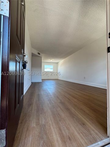 5441 W 24th Ave 60, Hialeah, FL 33016