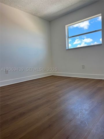 5441 W 24th Ave 60, Hialeah, FL 33016