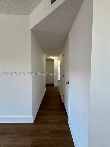 5441 W 24th Ave 60, Hialeah, FL 33016