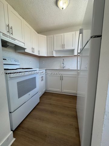 5441 W 24th Ave 60, Hialeah, FL 33016
