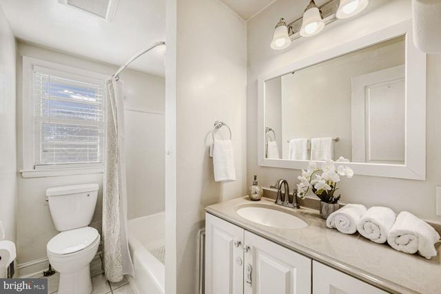 1009 CIRCLE DR, Halethorpe, MD 21227