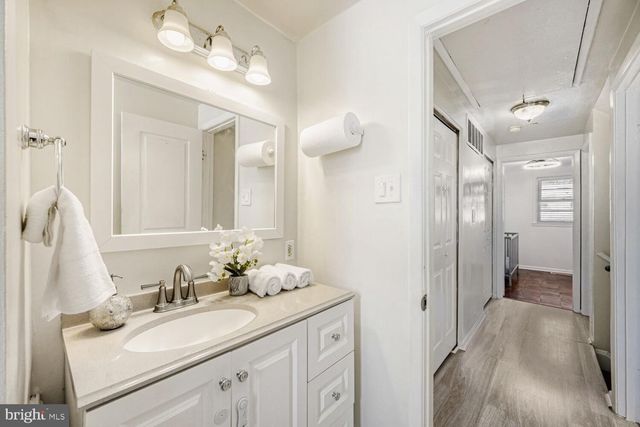 1009 CIRCLE DR, Halethorpe, MD 21227