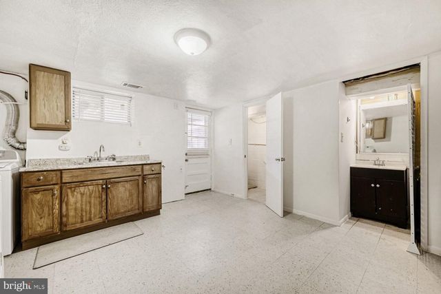 1009 CIRCLE DR, Halethorpe, MD 21227