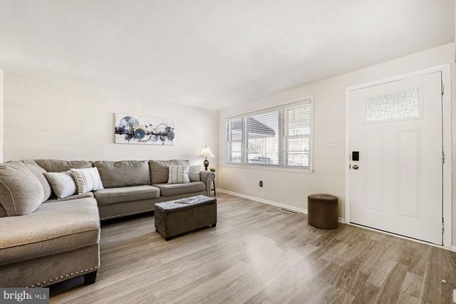 1009 CIRCLE DR, Halethorpe, MD 21227