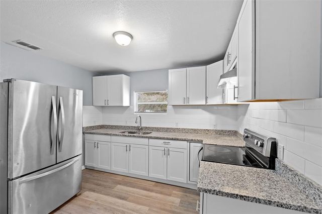 515 S CHARLESTON AVENUE, Fort Meade, FL 33841
