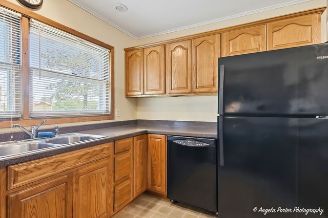 2923 Shorewood Drive, Mchenry, IL 60050