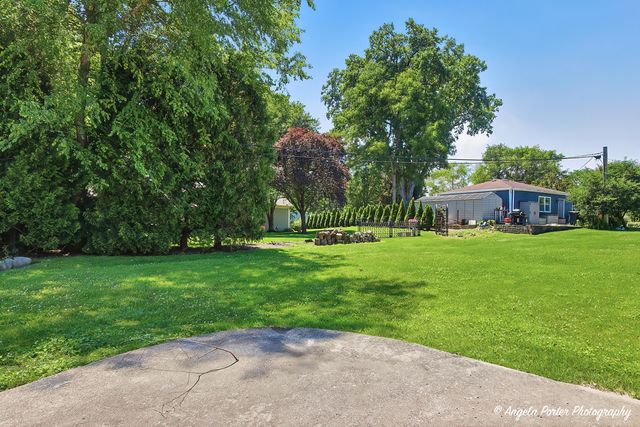 2923 Shorewood Drive, Mchenry, IL 60050
