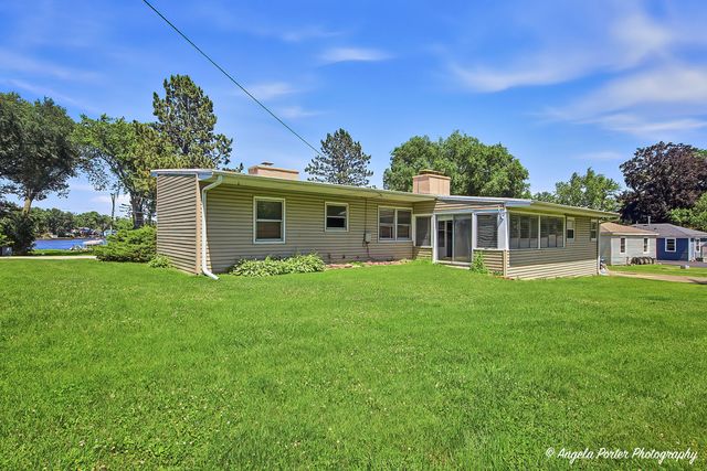 2923 Shorewood Drive, Mchenry, IL 60050