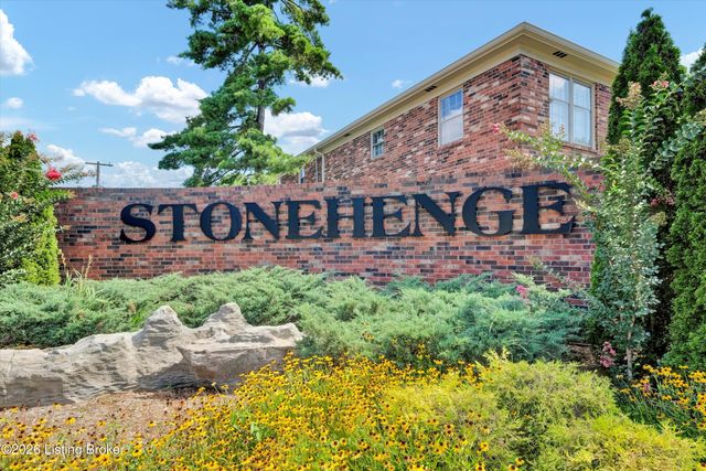 255 Salisbury Square APT 101, Louisville, KY 40207