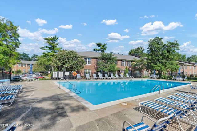 255 Salisbury Square APT 101, Louisville, KY 40207