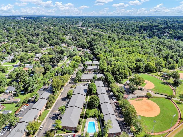 255 Salisbury Square APT 101, Louisville, KY 40207