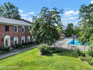 255 Salisbury Square APT 101, Louisville, KY 40207