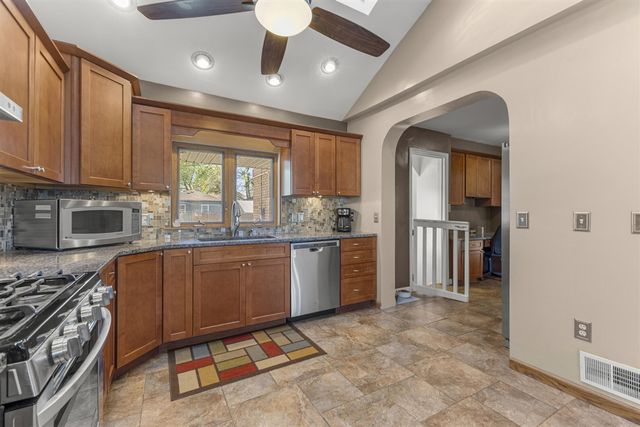 514 Park Avenue, Lincoln Park, MI 48146