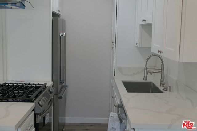 10836 CAMARILLO Street 3, North Hollywood (los Angeles), CA 91602