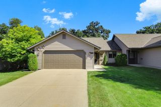676 Hi Park Avenue, Red Wing, MN 55066