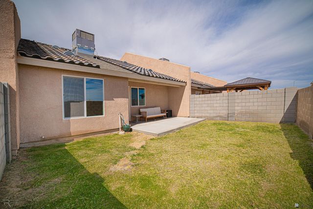 3839 S Desert Sky Dr, Yuma, AZ 85365