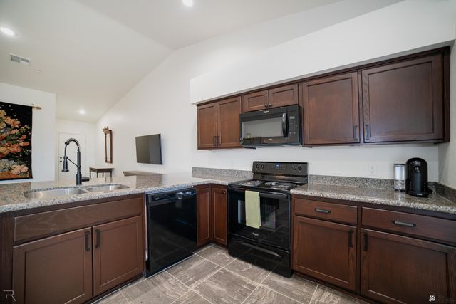 3839 S Desert Sky Dr, Yuma, AZ 85365