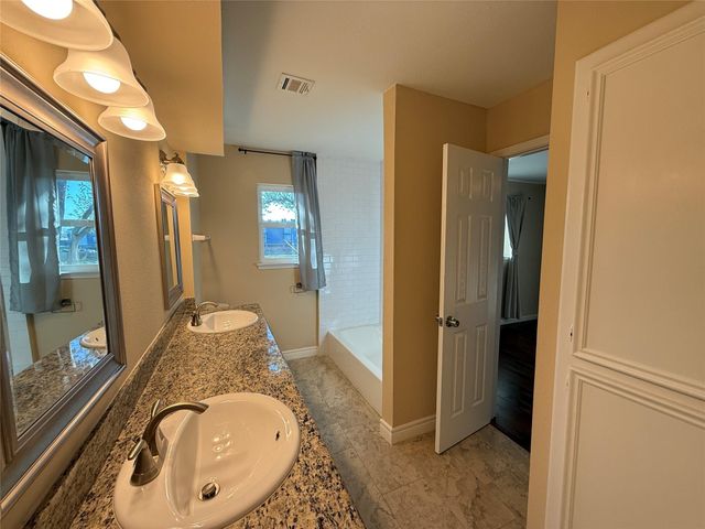 318 Big Hollow Lane, Houston, TX 77042