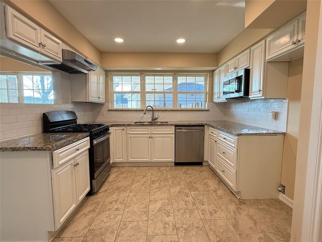 318 Big Hollow Lane, Houston, TX 77042