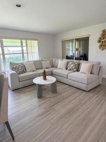 200 High Point Ct E D, Delray Beach, FL 33445