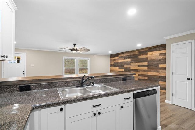 1323 Peggy Lane, Tunnel Hill, GA 30755