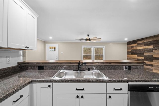1323 Peggy Lane, Tunnel Hill, GA 30755