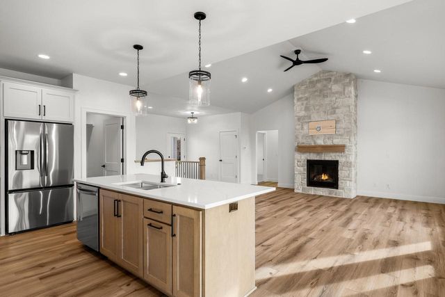 4313 Deerbrook LANE, Manitowoc, WI 54220