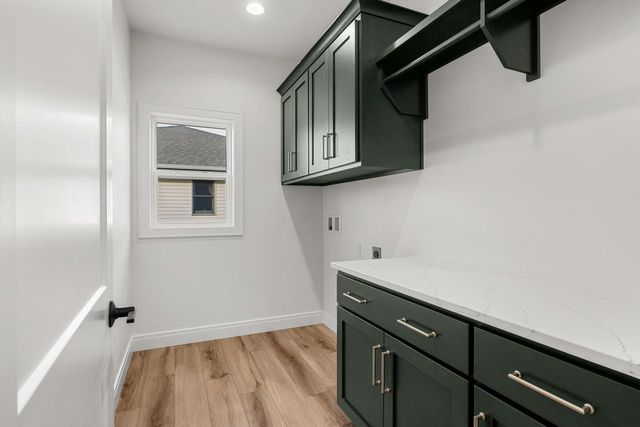 4313 Deerbrook LANE, Manitowoc, WI 54220