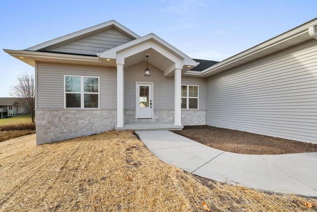 4313 Deerbrook LANE, Manitowoc, WI 54220