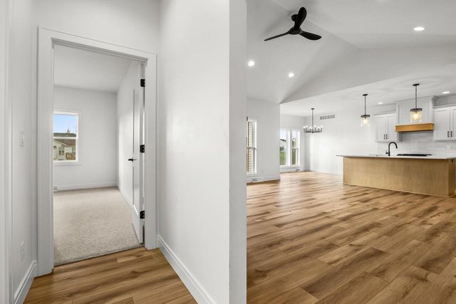 4313 Deerbrook LANE, Manitowoc, WI 54220