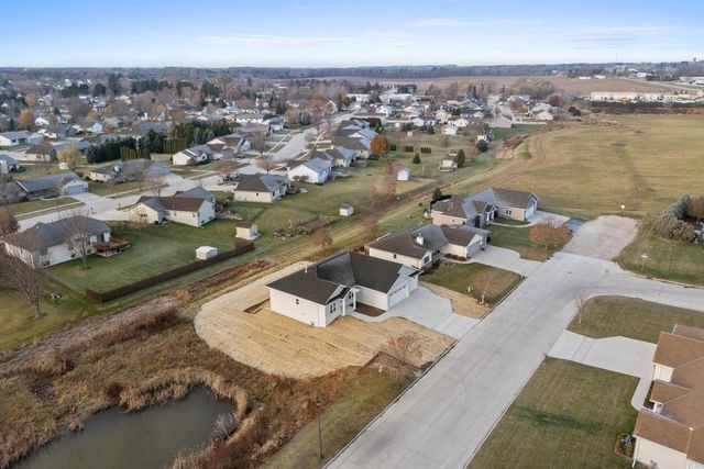 4313 Deerbrook LANE, Manitowoc, WI 54220