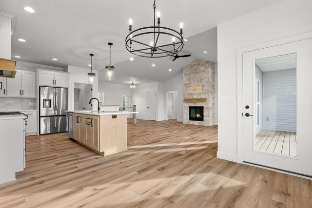 4313 Deerbrook LANE, Manitowoc, WI 54220