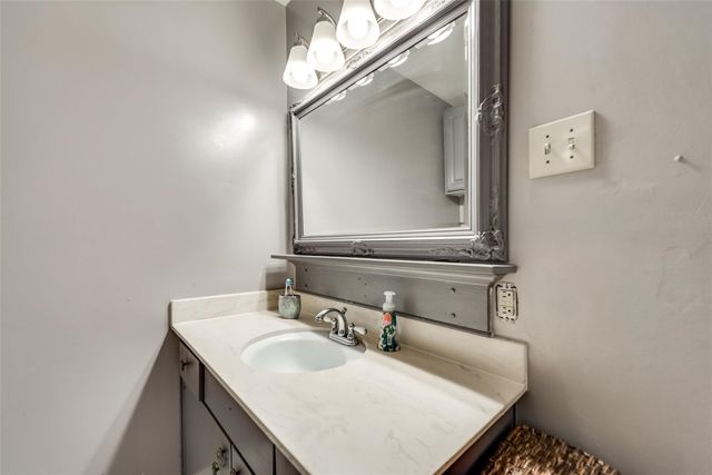426 Westview Terrace, Arlington, TX 76013