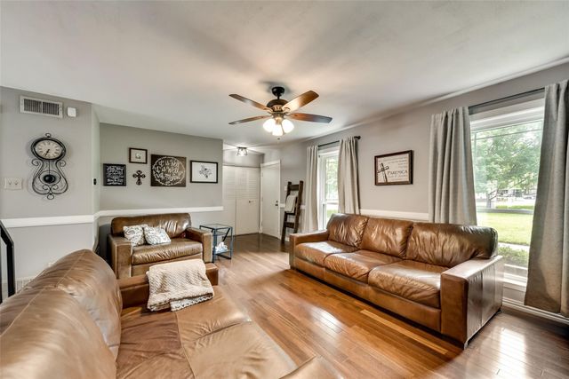 426 Westview Terrace, Arlington, TX 76013
