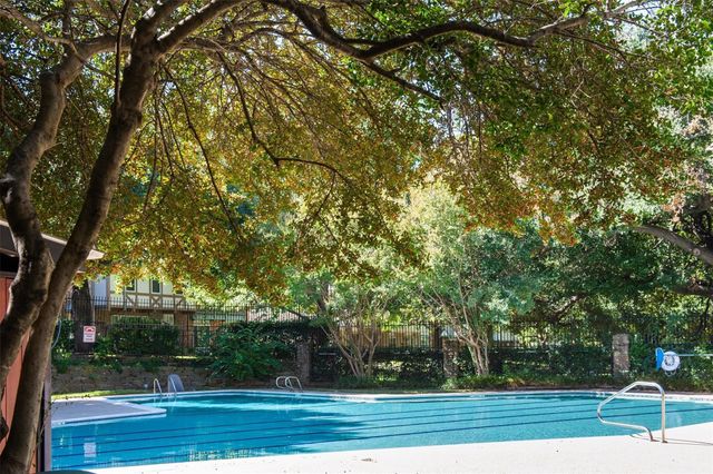 426 Westview Terrace, Arlington, TX 76013