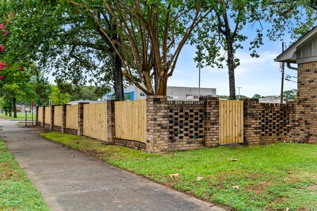 5301 Randolph, North Little Rock, AR 72116