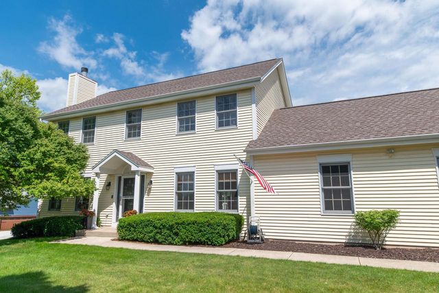 N65W13488 Lilly Creek DRIVE, Menomonee Falls, WI 53051