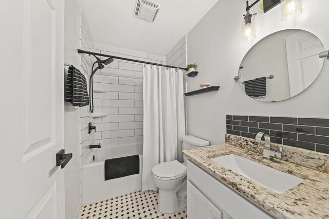 N65W13488 Lilly Creek DRIVE, Menomonee Falls, WI 53051
