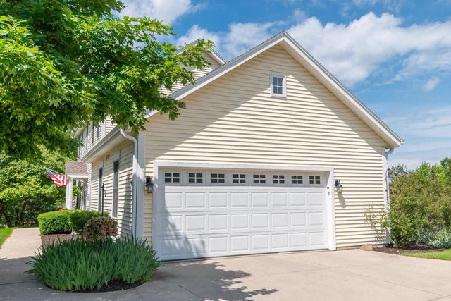 N65W13488 Lilly Creek DRIVE, Menomonee Falls, WI 53051