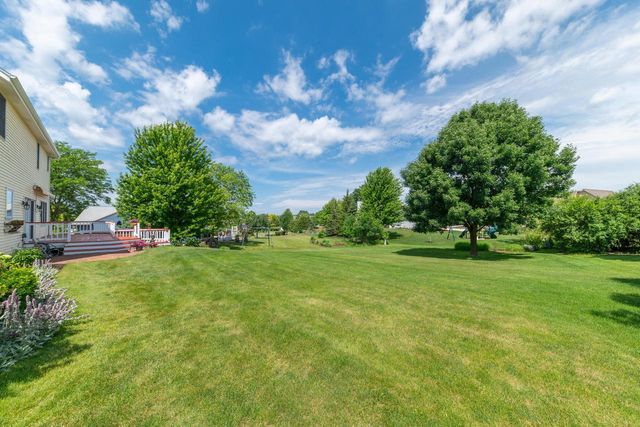 N65W13488 Lilly Creek DRIVE, Menomonee Falls, WI 53051