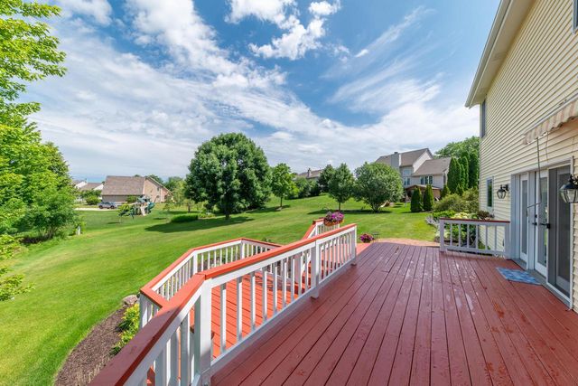N65W13488 Lilly Creek DRIVE, Menomonee Falls, WI 53051