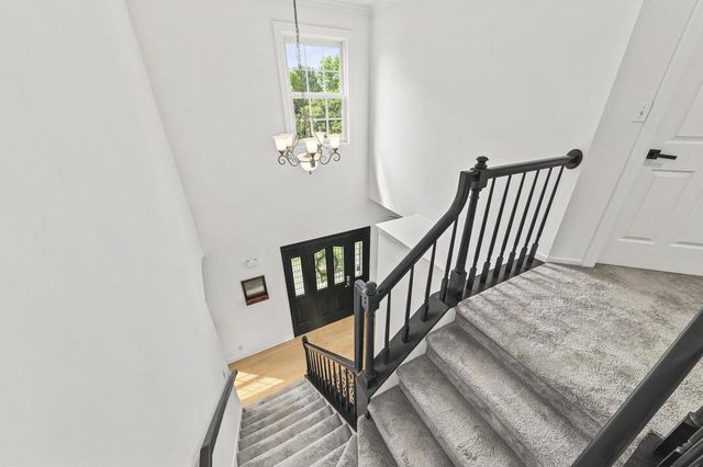N65W13488 Lilly Creek DRIVE, Menomonee Falls, WI 53051