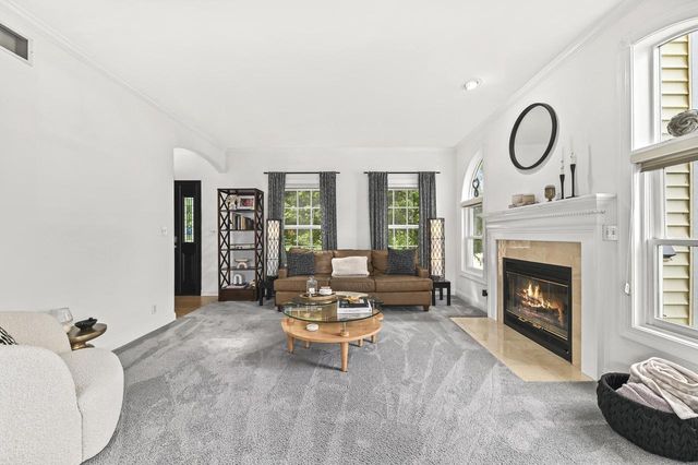 N65W13488 Lilly Creek DRIVE, Menomonee Falls, WI 53051