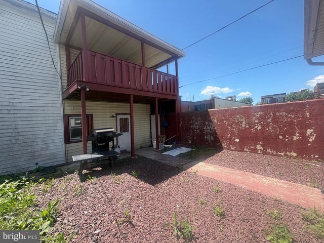 21 E CENTRE ST, Shenandoah, PA 17976