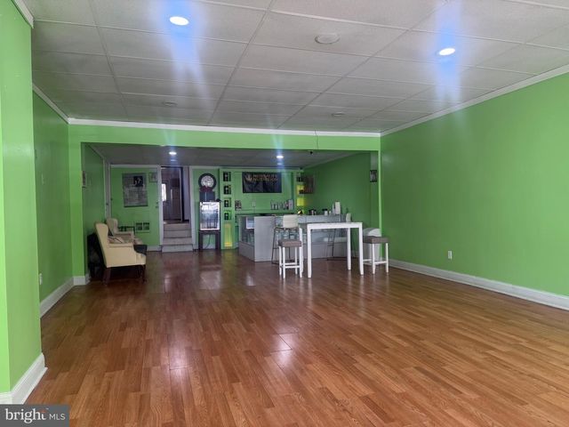 21 E CENTRE ST, Shenandoah, PA 17976